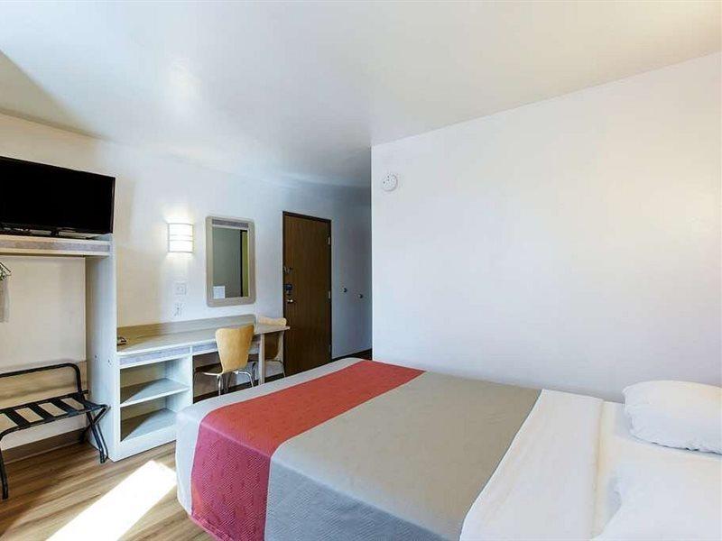 Motel 6-Baraboo, Wi - Lake Delton-Wisconsin Dells מראה חיצוני תמונה