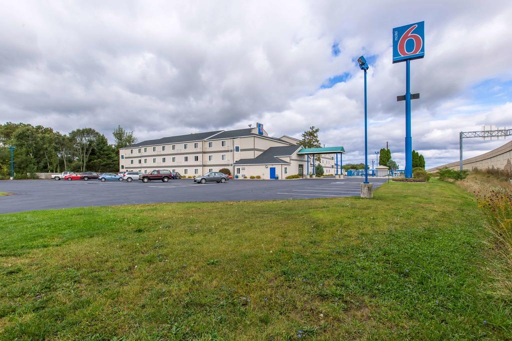 Motel 6-Baraboo, Wi - Lake Delton-Wisconsin Dells מראה חיצוני תמונה