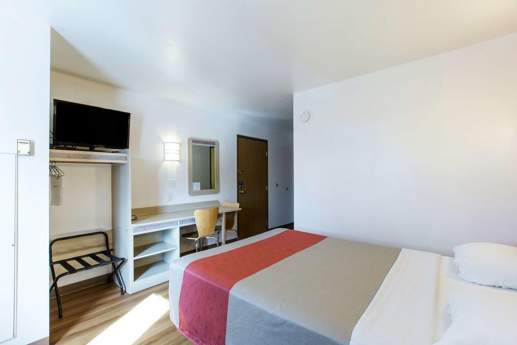 Motel 6-Baraboo, Wi - Lake Delton-Wisconsin Dells מראה חיצוני תמונה