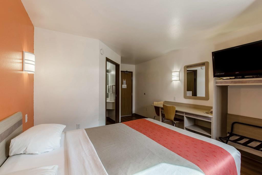 Motel 6-Baraboo, Wi - Lake Delton-Wisconsin Dells מראה חיצוני תמונה