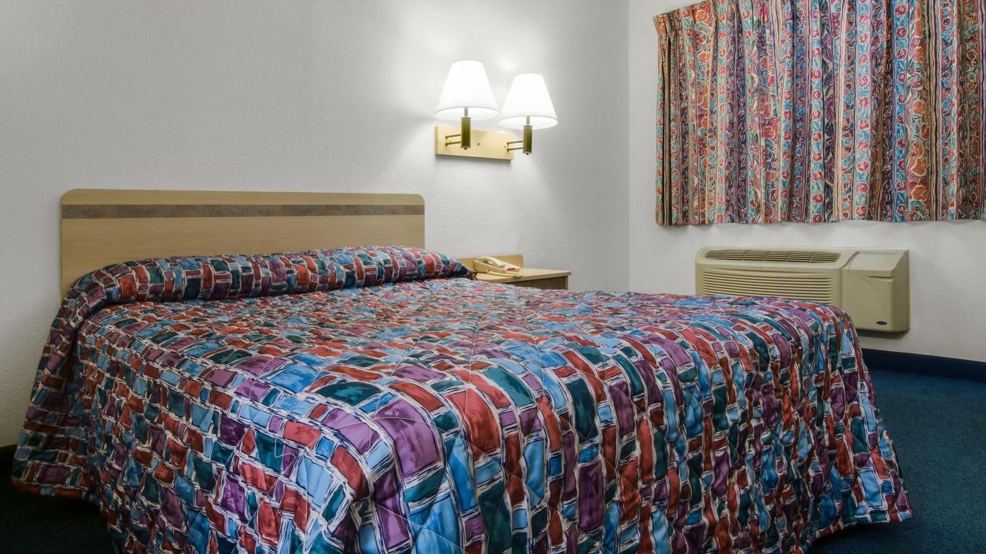 Motel 6-Baraboo, Wi - Lake Delton-Wisconsin Dells מראה חיצוני תמונה